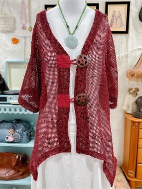 Vintage Y2K boho coastal girly asymmetrical fairy hem crochet red cardigan